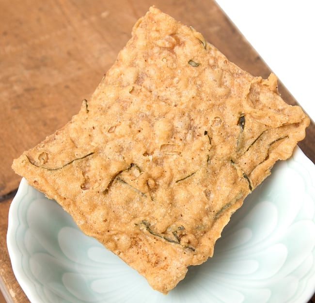 Zona Soy Bean Crisps with Kaffir Lime Leaves 揚げ菓子 200g